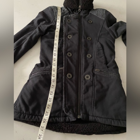 Lululemon Sherpa Lined Black Rare Jackets: Size 4 - Picture 14 of 15